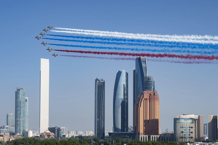 100 рублей за выезд из России. Туристов хотят обложить новым «налогом» на фоне войны на Ближнем Востоке