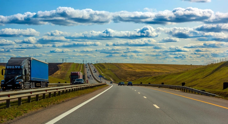 «Дороге хана, вся в ямах». Водители недовольны состоянием асфальта на подорожавшей трассе М-4 «Дон»