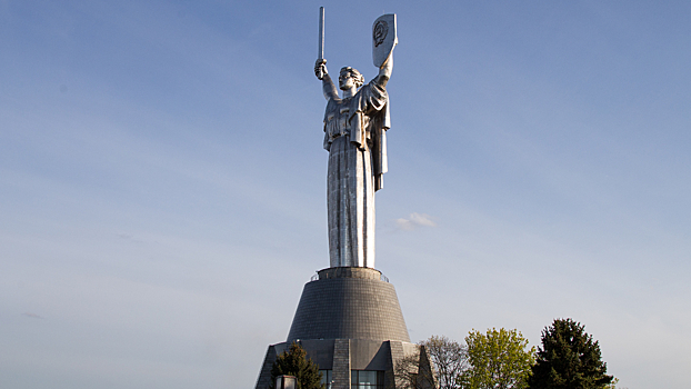 «Зеленский гуляет»: экс-премьер Украины поразился произошедшему в Киеве