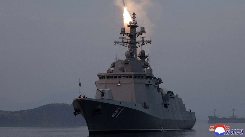 КНДР провела испытательный пуск стратегических крылатых ракет с эсминца