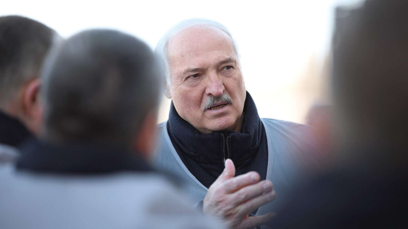 Лукашенко сообщил о падении украинского беспилотника – пострадала женщина