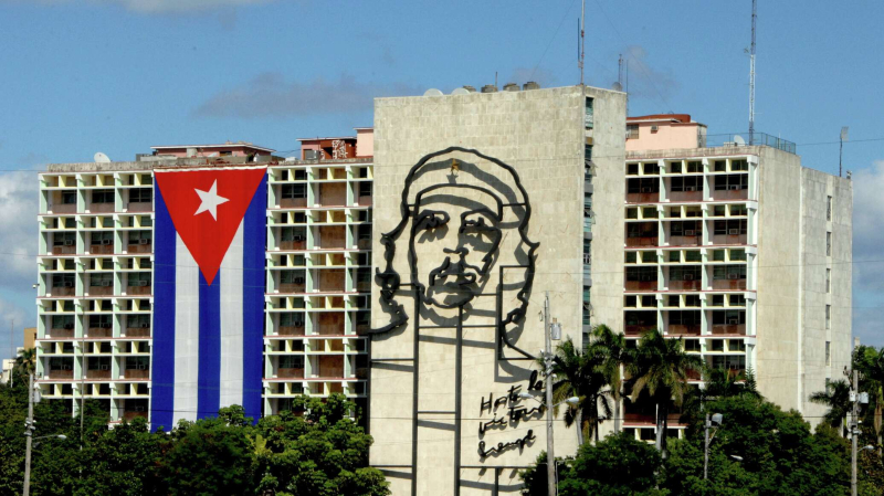 Песков: Москва готова помочь Кубе в преодолении гуманитарных проблем