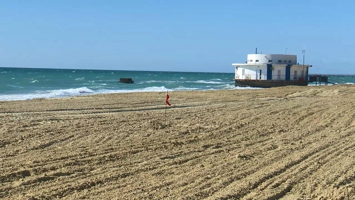 В Анапу завезли 40 тыс. тонн чистого песка из соседнего района. Решающее слово за Роспотребнадзором